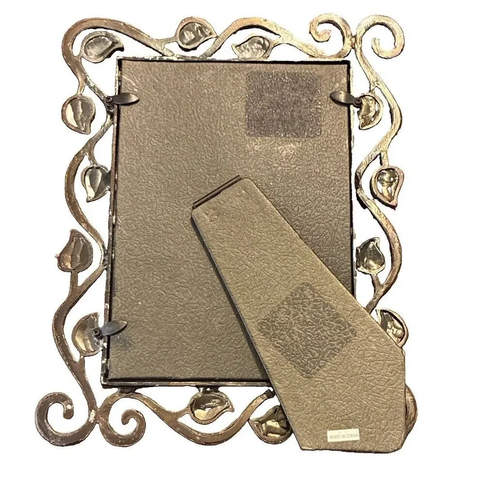 Ornate Silver Tone Metal Floral Scroll 5x7 Tabletop Photo Frame Clear Glass